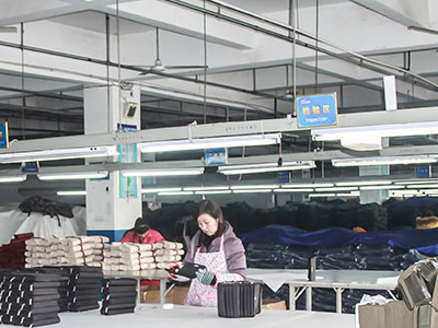 箱包定制選加工廠(chǎng)品質(zhì)穩(wěn)定很重要